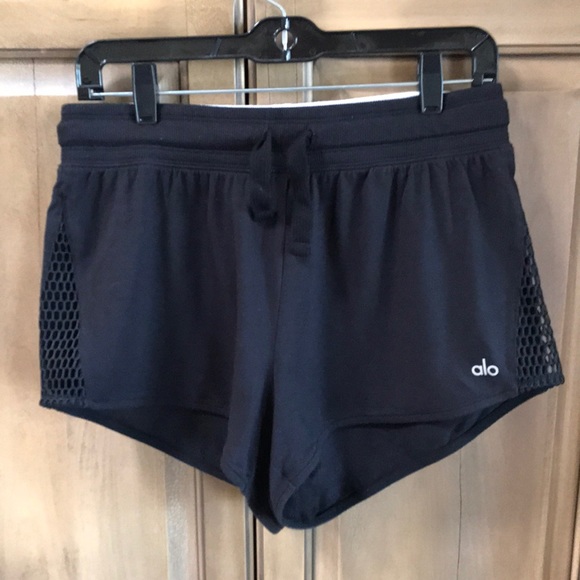 ALO Yoga Pants - Alo Yoga Short